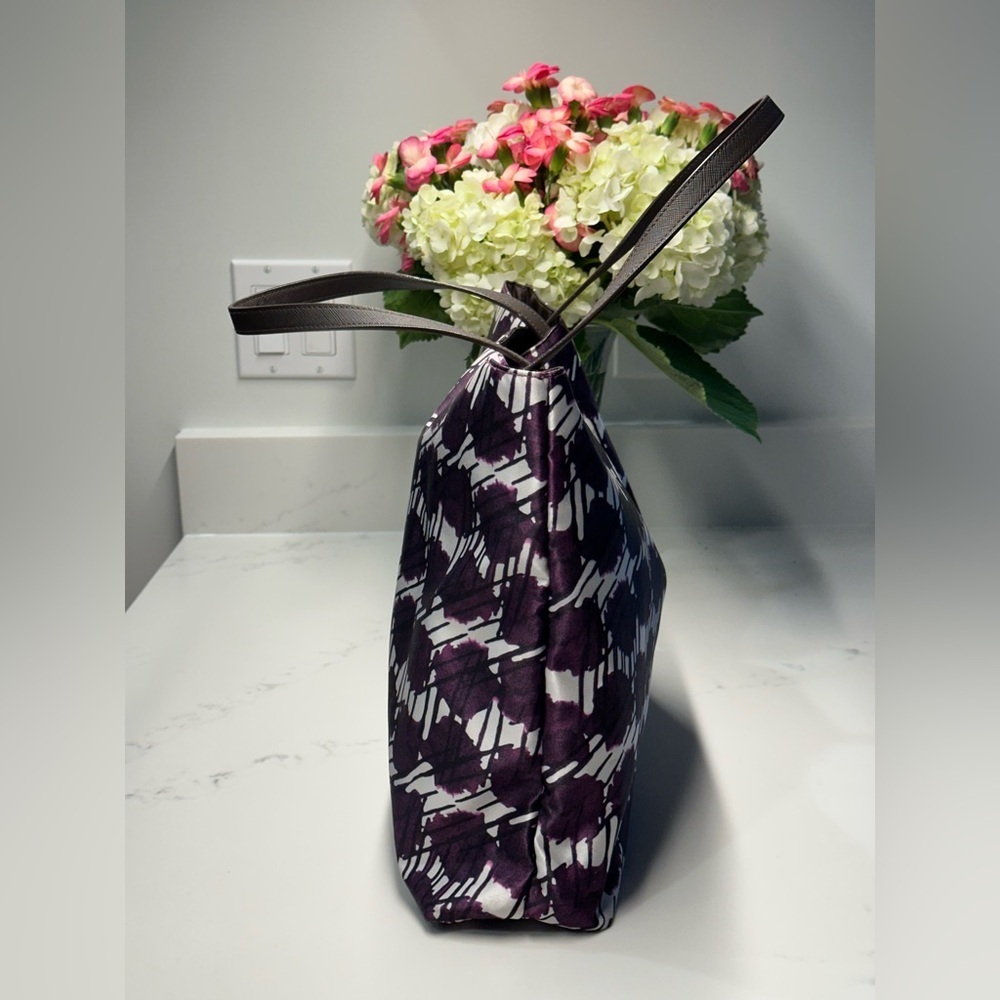 henri bendel Purple Patterned Canvas Tote with Illustration - Picture 10 of 13